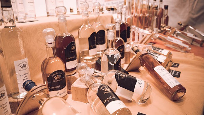 Gin, Whiskey und Wein auf der Winterträume Stein